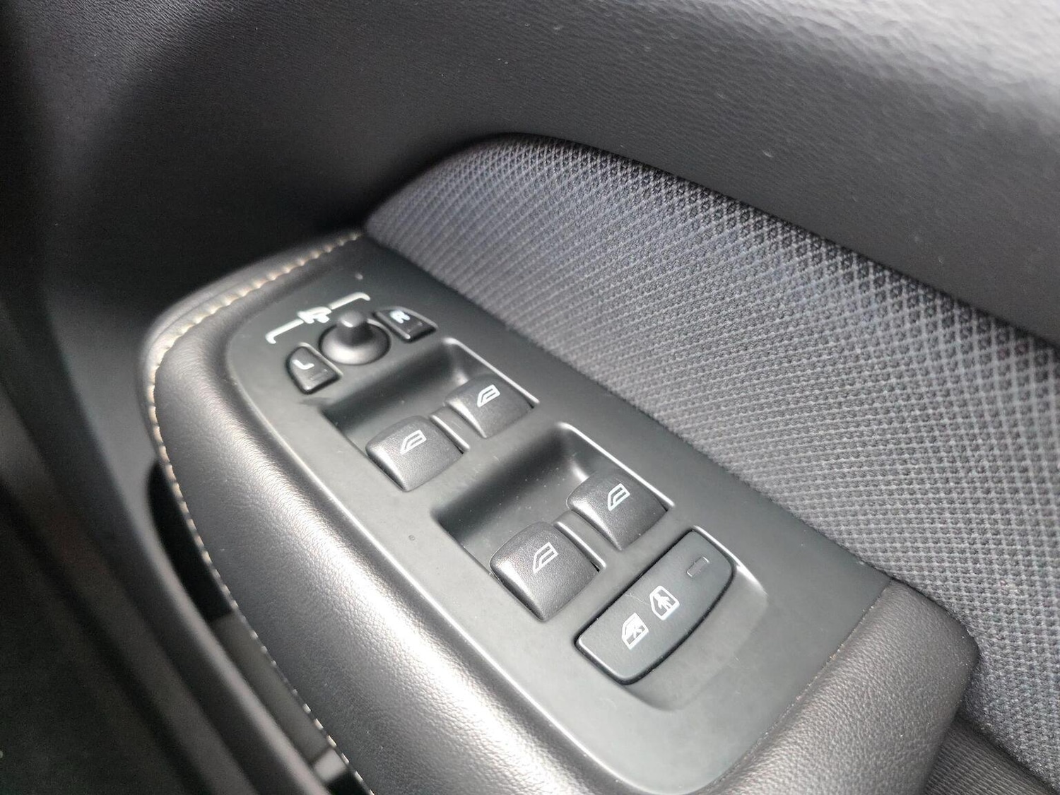 Used Volvo XC60 2020 for sale - 77154351: Photo 16