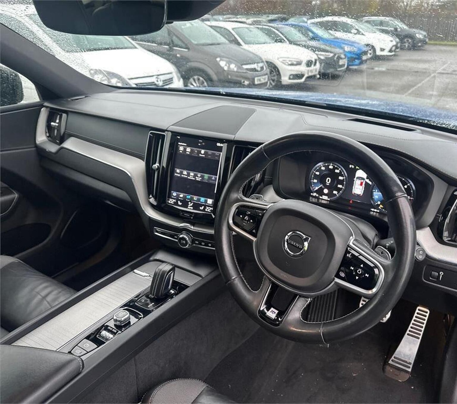 Used Volvo XC60 2020 for sale - 77154351: Photo 4