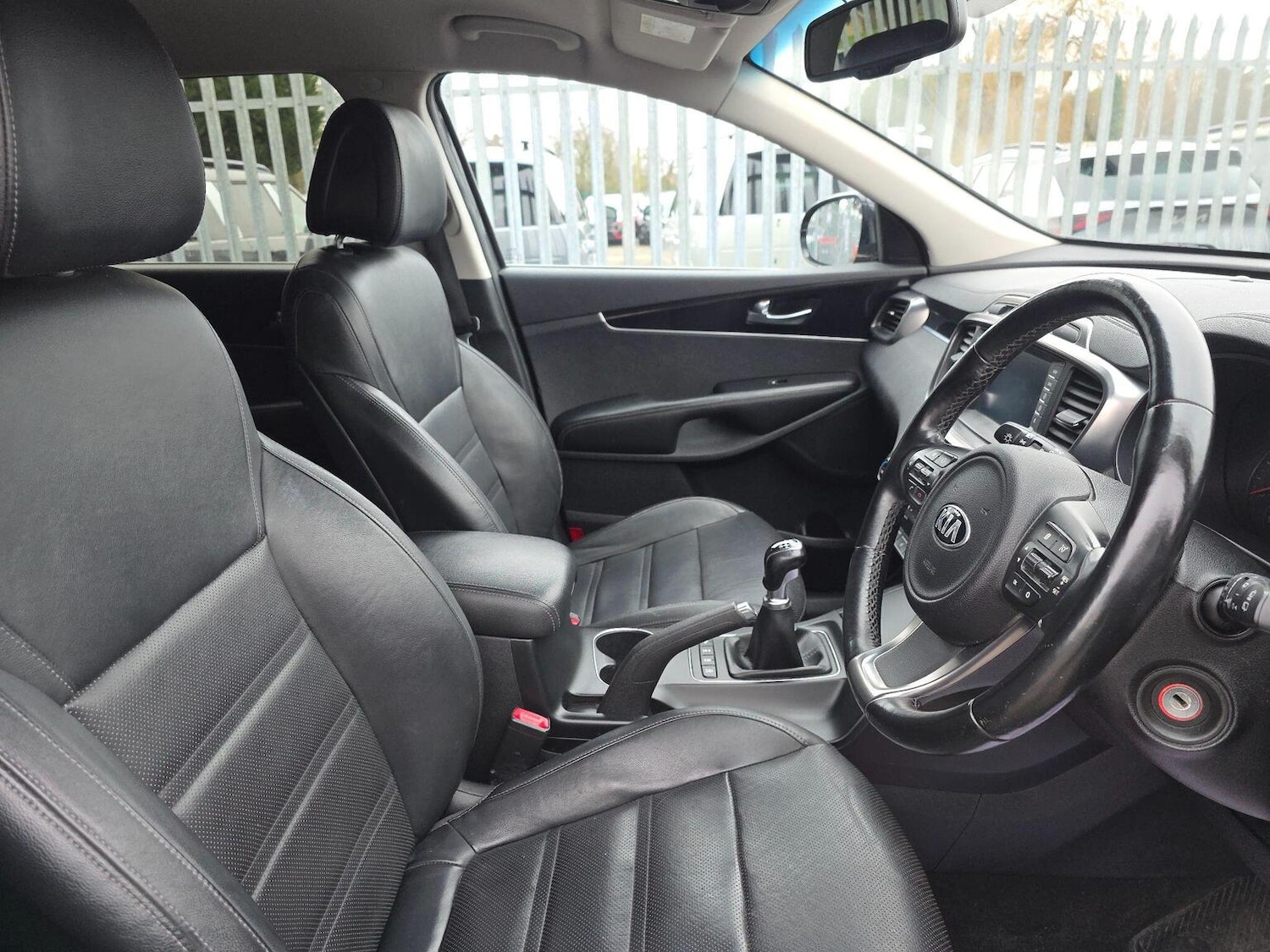 Used Kia Sorento 2015 for sale - 77438382: Photo 2