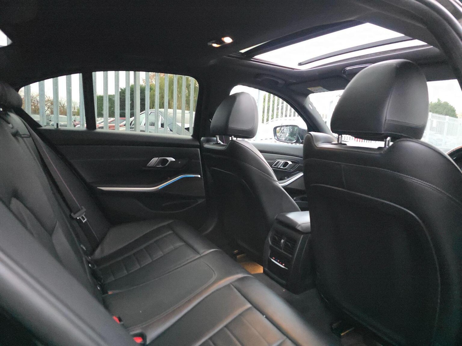 Used BMW 3 Series 2019 for sale - 76769542: Photo 13