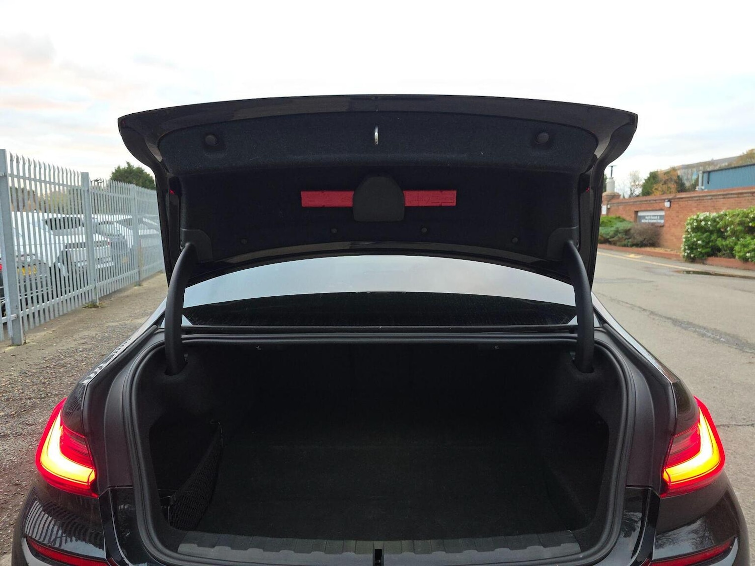 Used BMW 3 Series 2019 for sale - 76769542: Photo 33