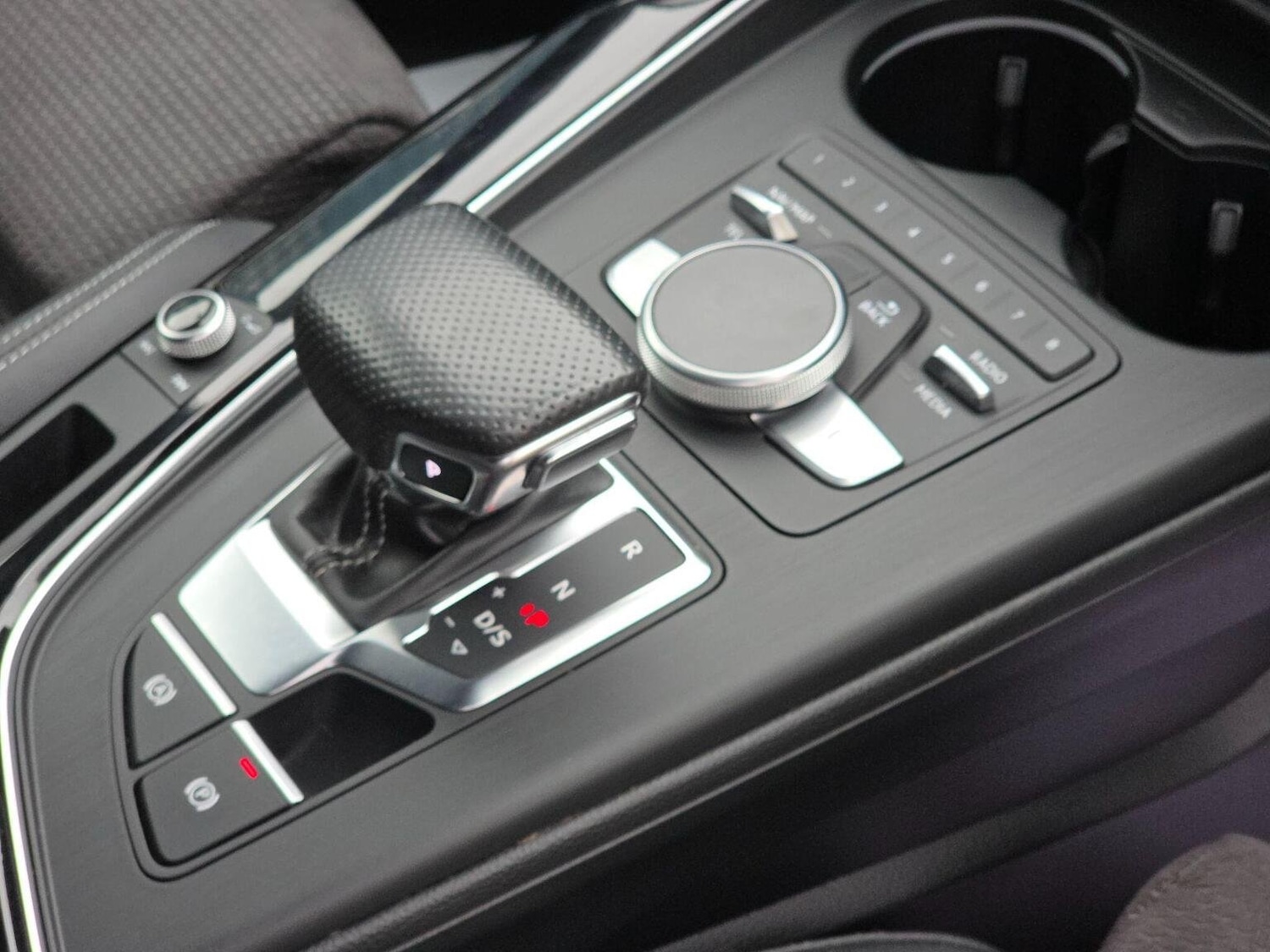 Used Audi A4 Avant 2018 for sale - 76107256: Photo 11