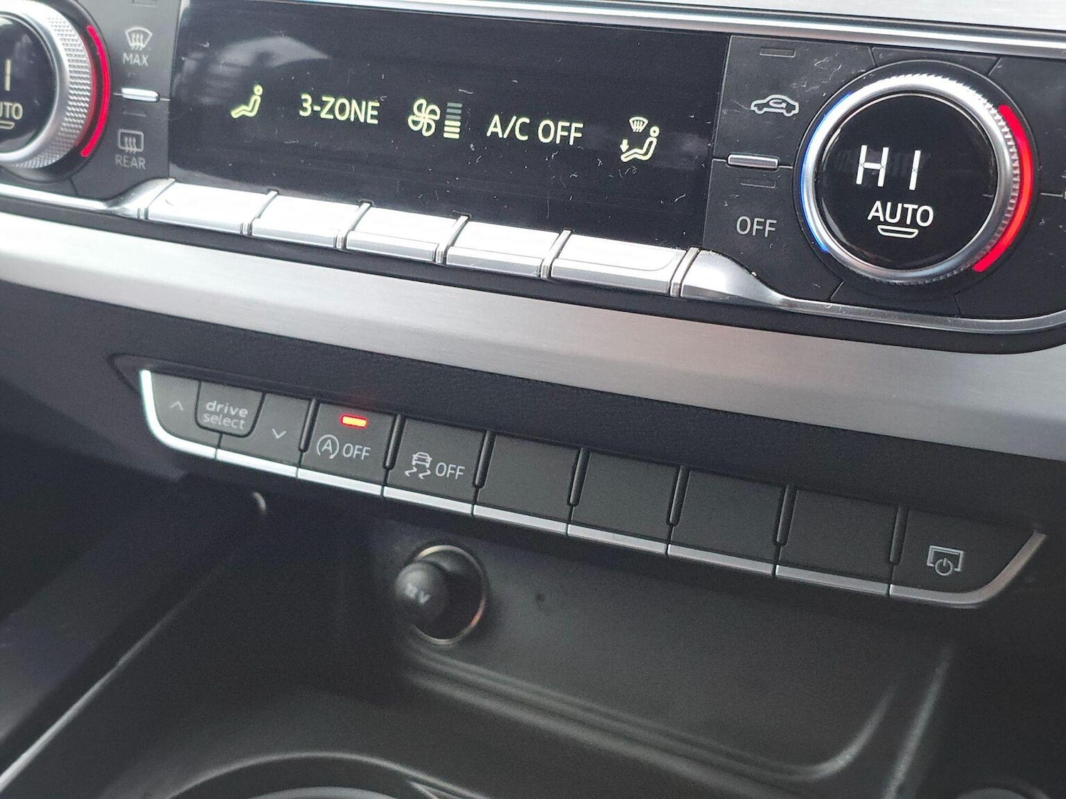 Used Audi A4 2016 for sale - 77303750: Photo 24