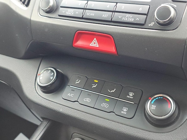 Used Kia Sportage 2011 for sale - 76107398: Photo 18