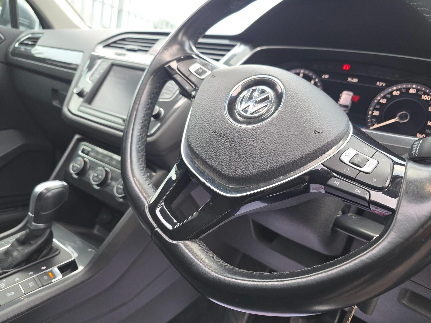 Used Volkswagen Tiguan 2017 for sale - 77501496: Photo 33