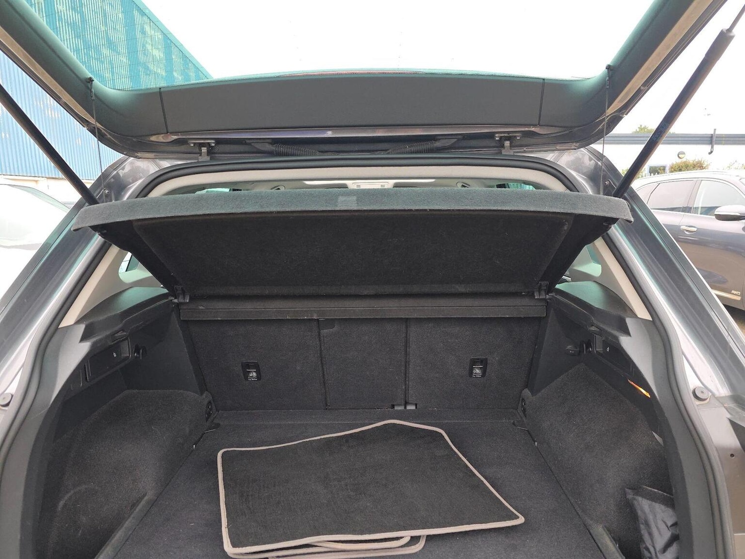 Used Volkswagen Tiguan 2017 for sale - 77501496: Photo 39