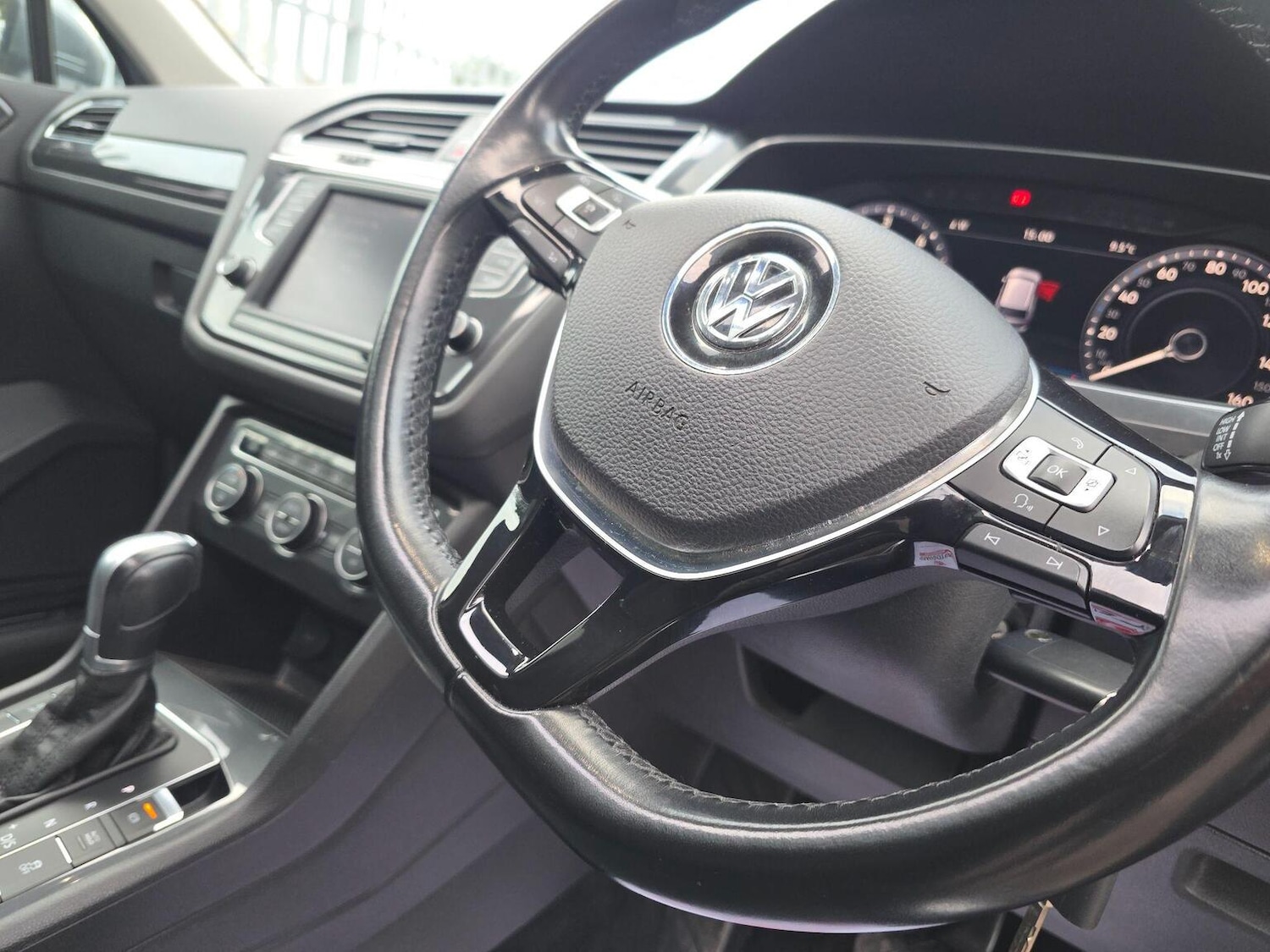 Used Volkswagen Tiguan 2017 for sale - 77501496: Photo 40