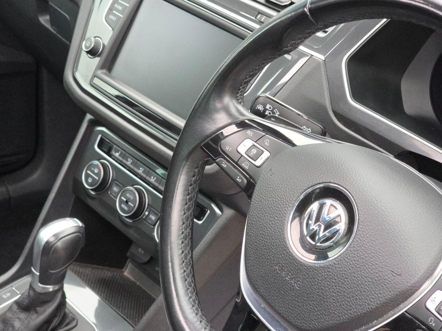 Used Volkswagen Tiguan 2017 for sale - 77501496: Photo 46