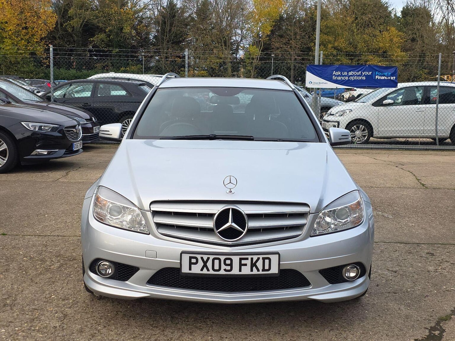 Used Mercedes-Benz C Class 2009 for sale - 76461539: Photo 2