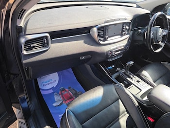 Used Kia Sorento 2018 for sale - 79552057: Photo