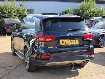 Used Kia Sorento 2018 for sale - 79552057: Photo