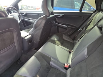 Used Volvo V60 2016 for sale - 79410690: Photo