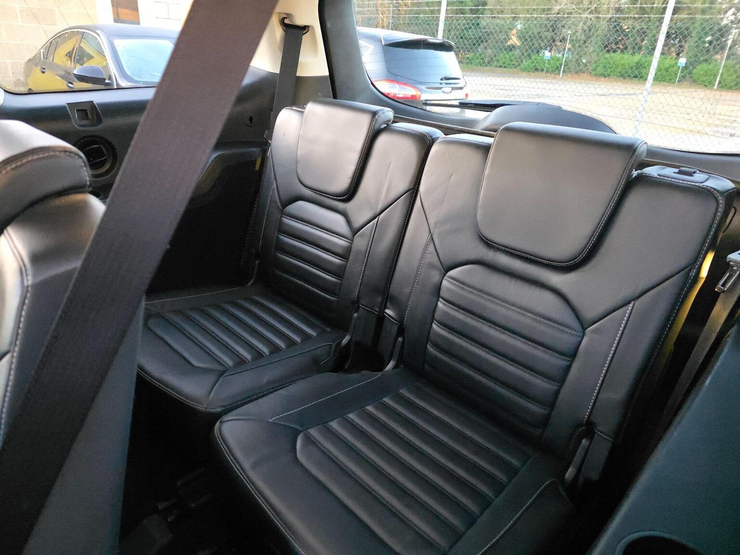 Used Ford Galaxy 2016 for sale - 76536678: Photo 2