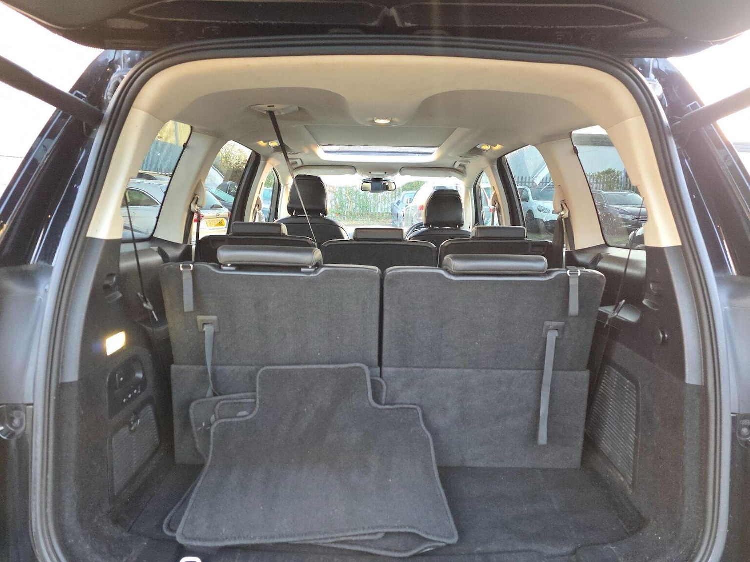 Used Ford Galaxy 2016 for sale - 76536678: Photo 37