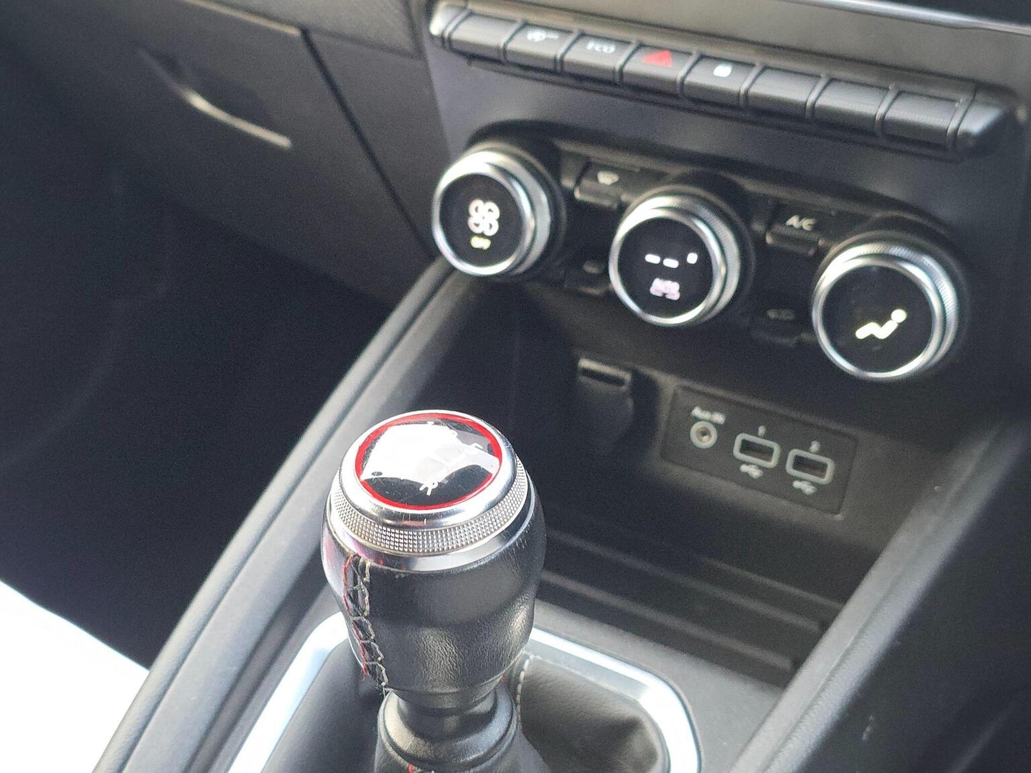 Used Renault Clio 2020 for sale - 77385170: Photo 8