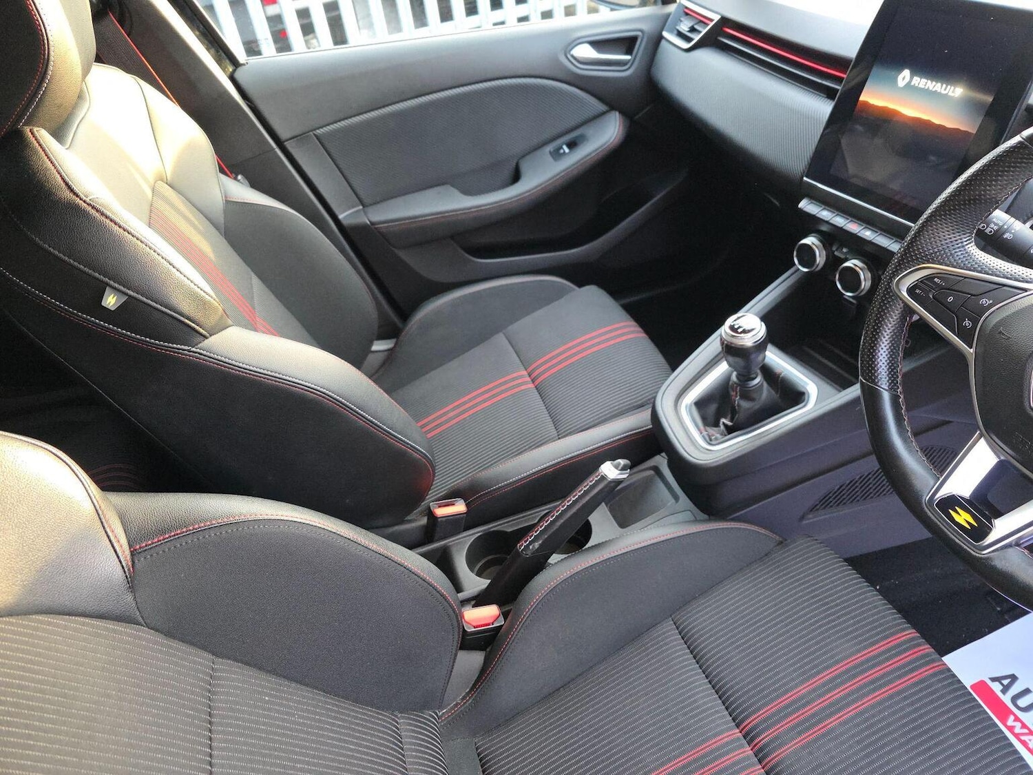 Used Renault Clio 2020 for sale - 77385170: Photo 9