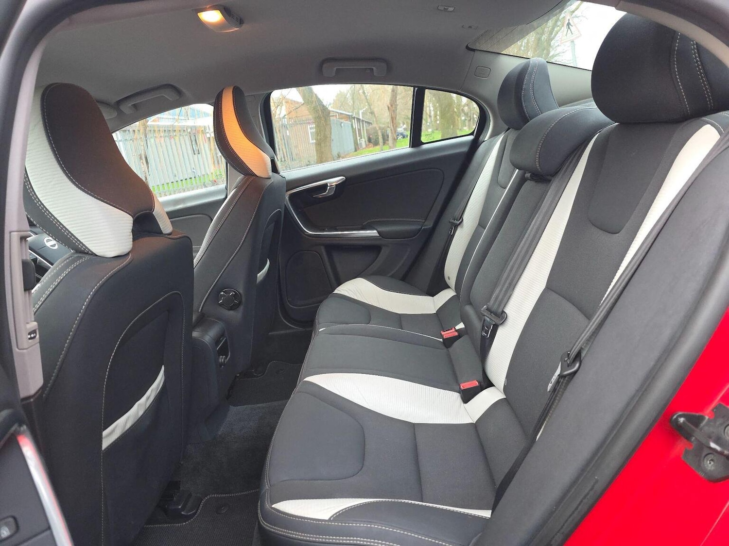 Used Volvo S60 2012 for sale - 77303736: Photo 16