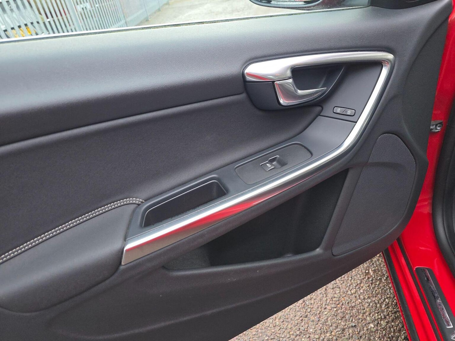 Used Volvo S60 2012 for sale - 77303736: Photo 27