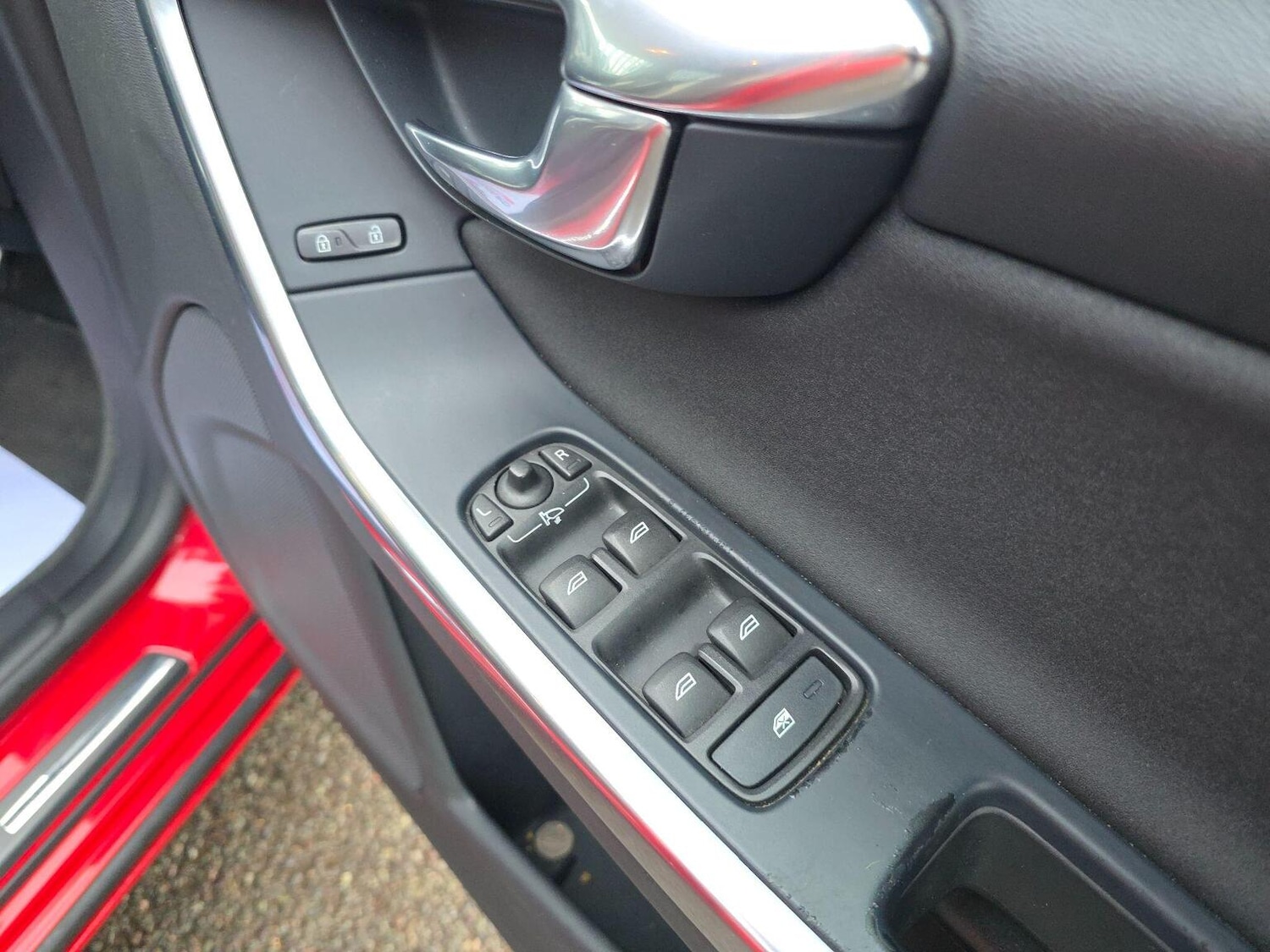 Used Volvo S60 2012 for sale - 77303736: Photo 28