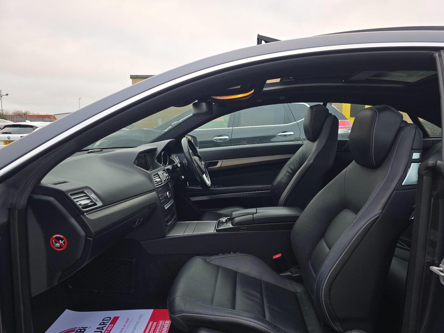 Used Mercedes-Benz E Class 2016 for sale - 76107388: Photo 2