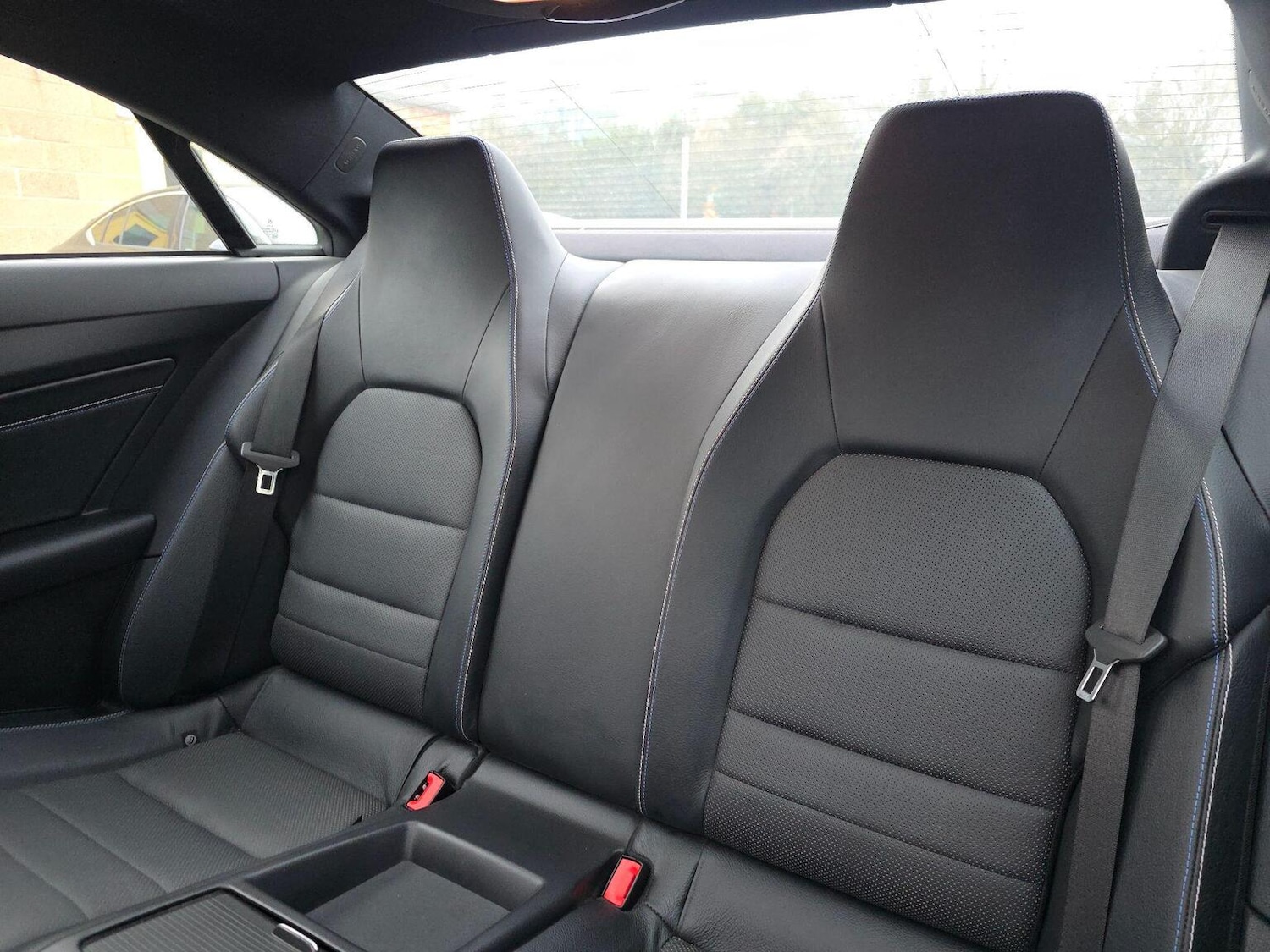 Used Mercedes-Benz E Class 2016 for sale - 76107388: Photo 3