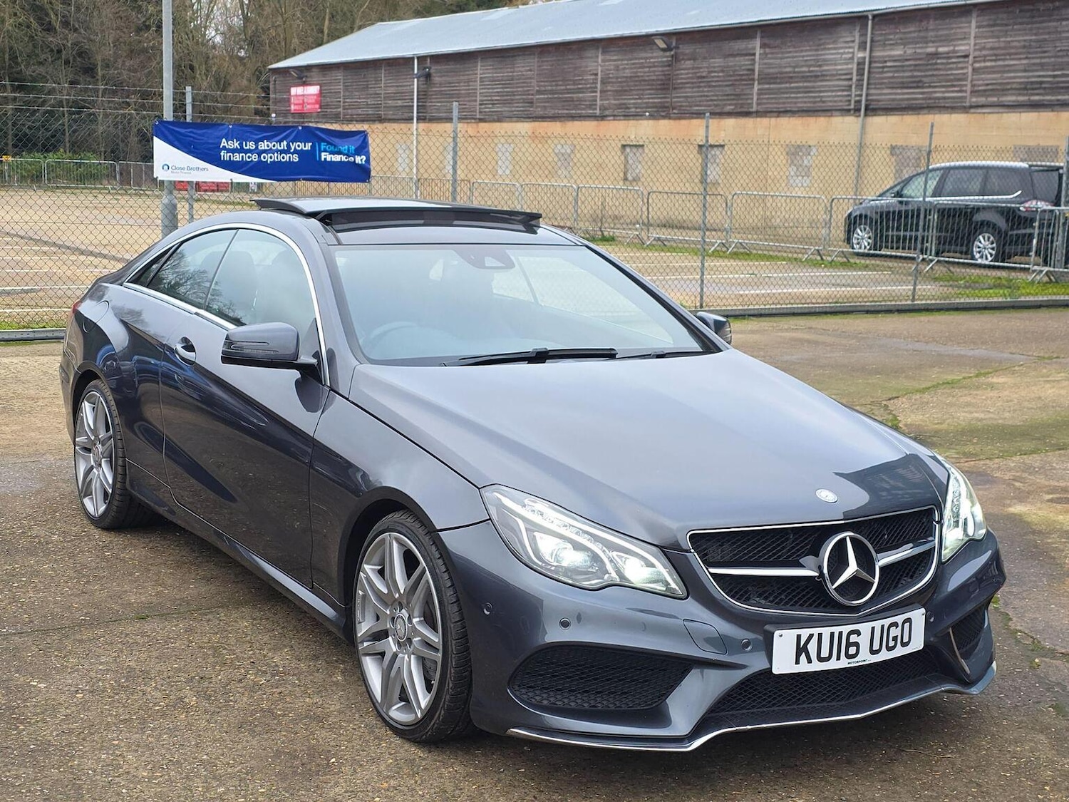 Used Mercedes-Benz E Class 2016 for sale - 76107388: Photo 7