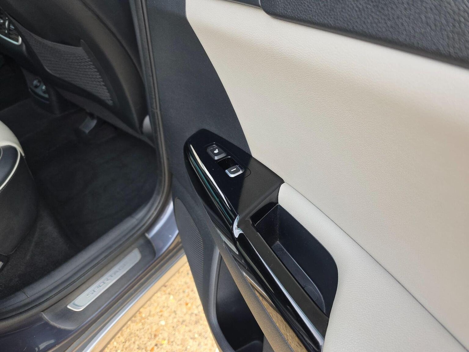 Used Kia Sportage 2017 for sale - 76107389: Photo 43