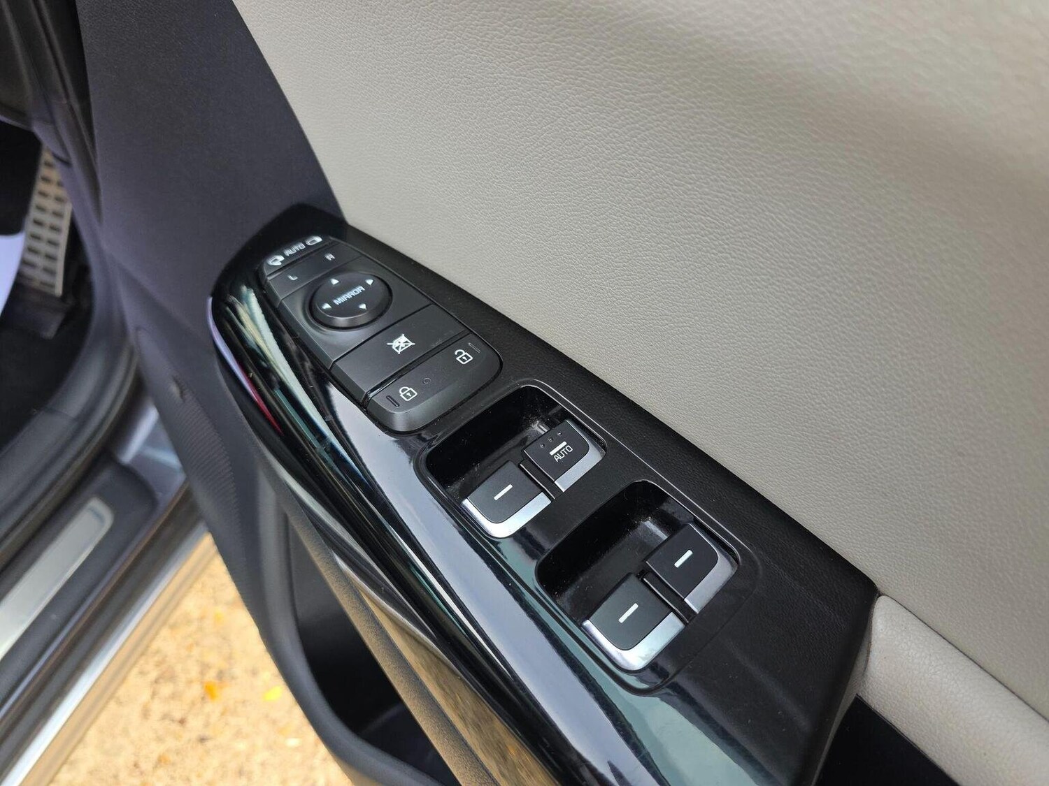 Used Kia Sportage 2017 for sale - 76107389: Photo 44