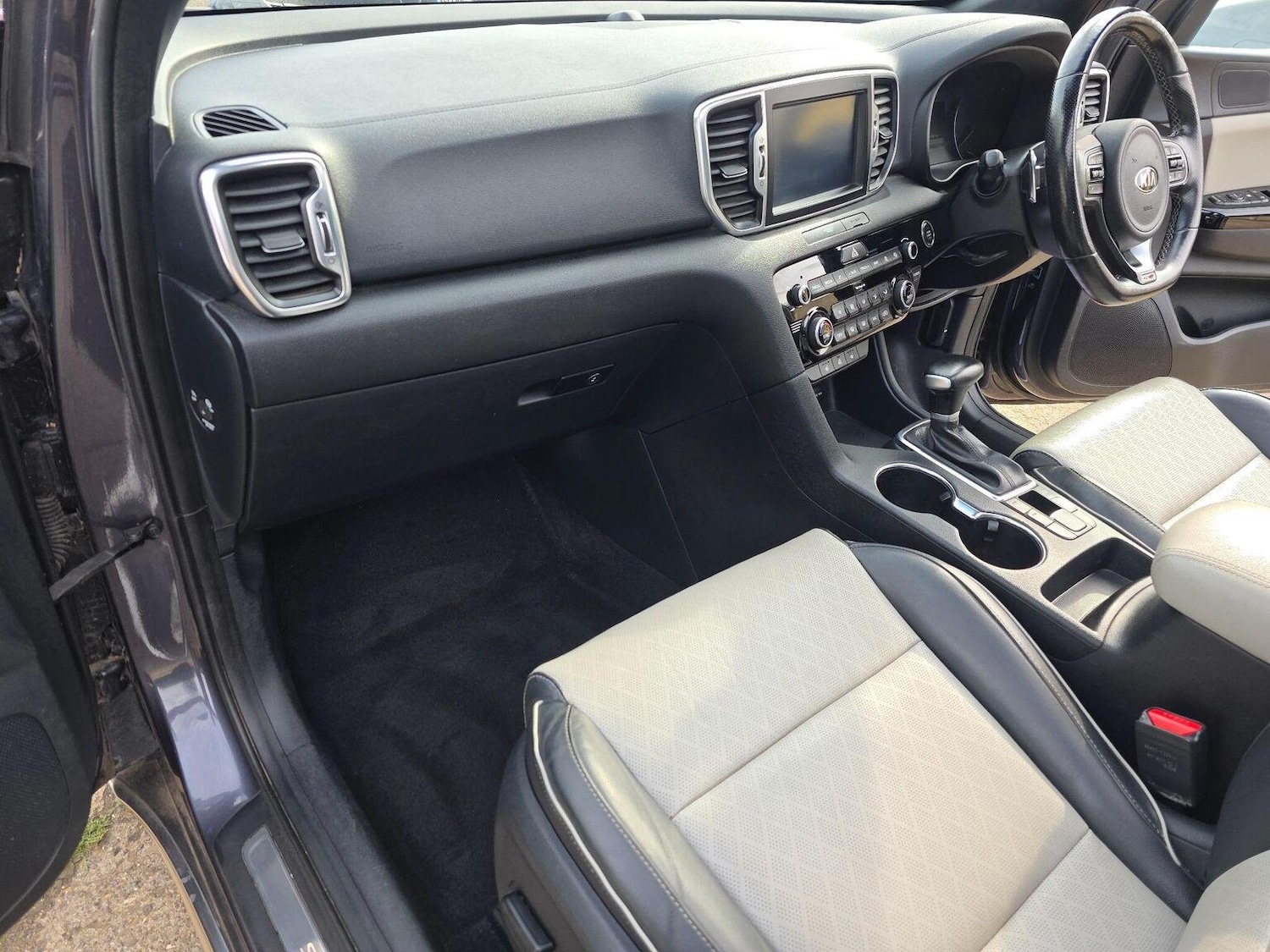 Used Kia Sportage 2017 for sale - 76107389: Photo 9