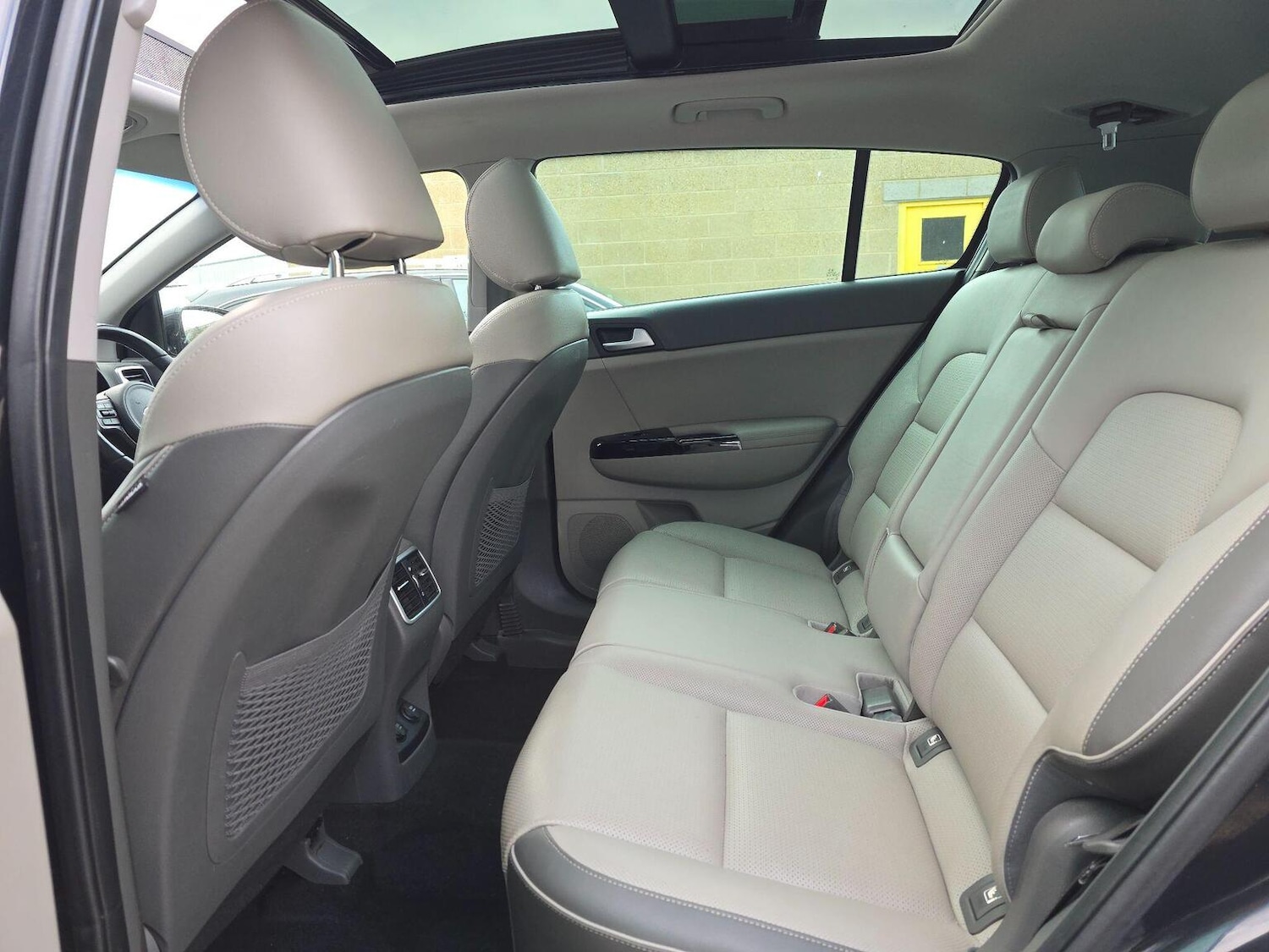 Used Kia Sportage 2016 for sale - 76164506: Photo 2