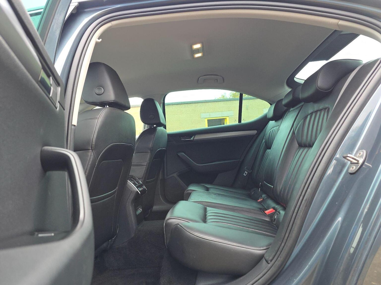 Used Skoda Superb 2018 for sale - 76198158: Photo 16