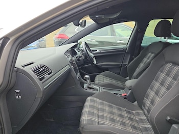 Used Volkswagen Golf 2018 for sale - 79211493: Photo