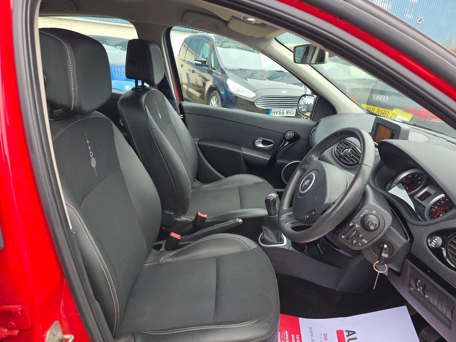 Used Renault Clio 2012 for sale - 77749925: Photo 12