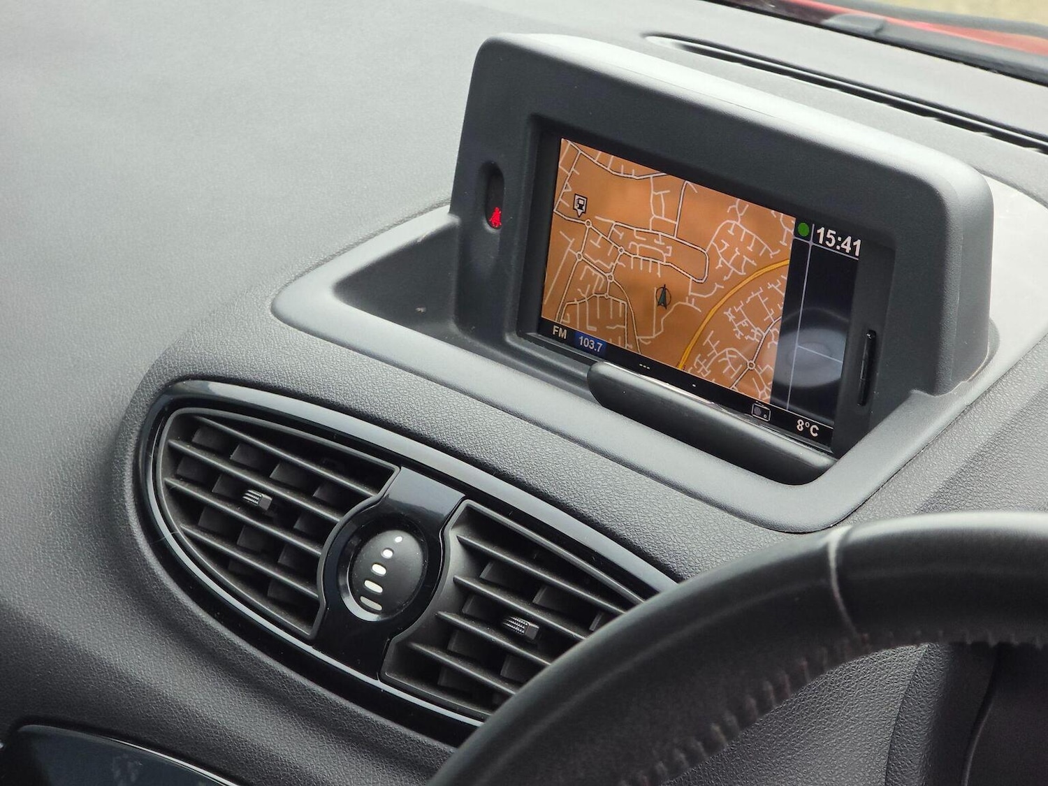 Used Renault Clio 2012 for sale - 77749925: Photo 22