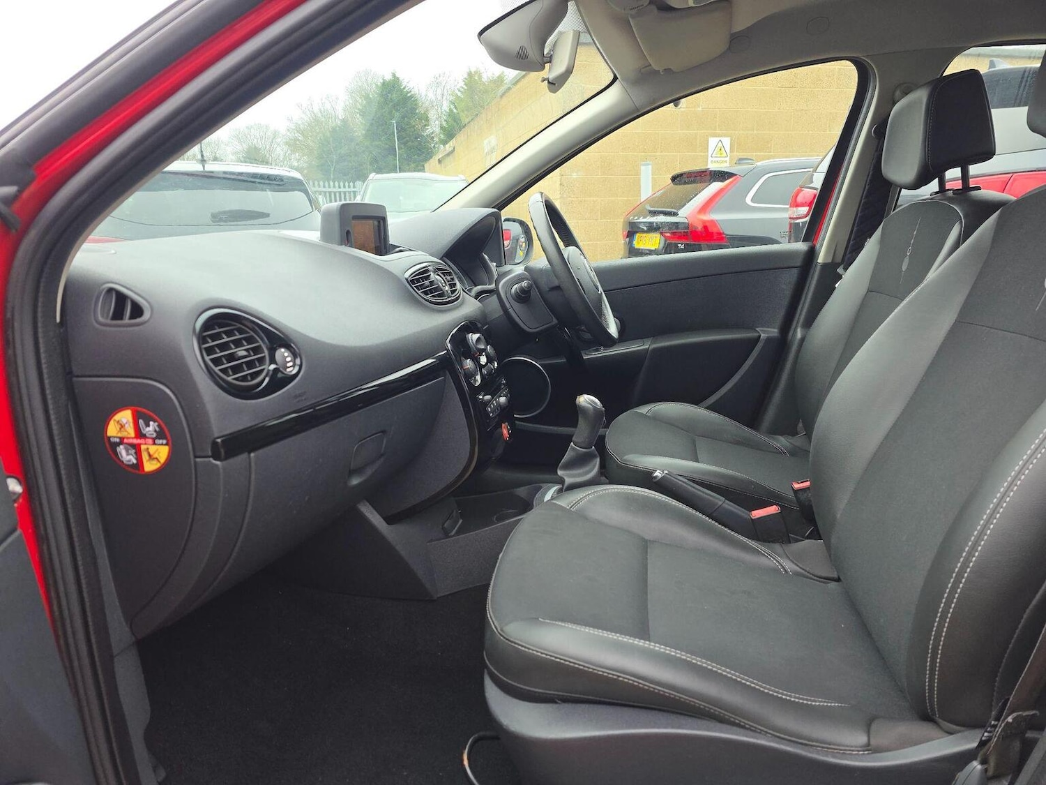 Used Renault Clio 2012 for sale - 77749925: Photo 31