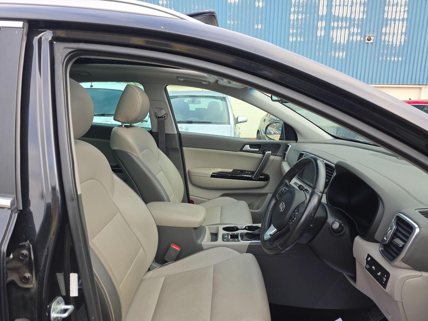 Used Kia Sportage 2016 for sale - 76794239: Photo 3