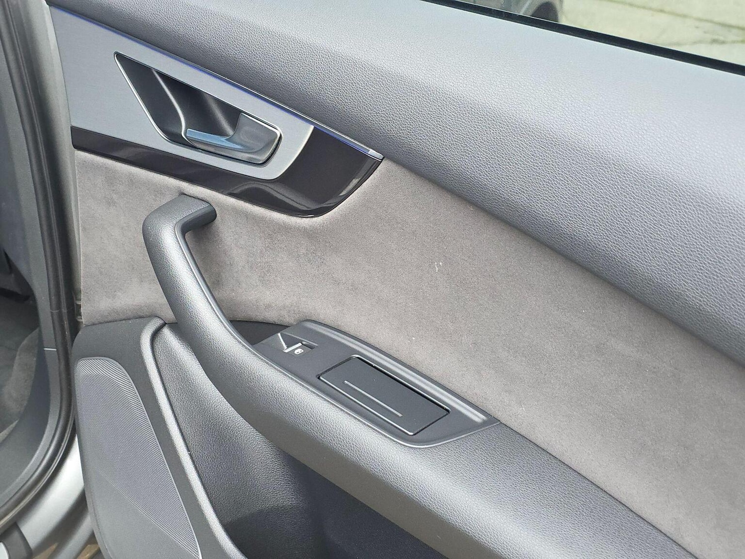 Used Audi Q7 2015 for sale - 76769226: Photo 33