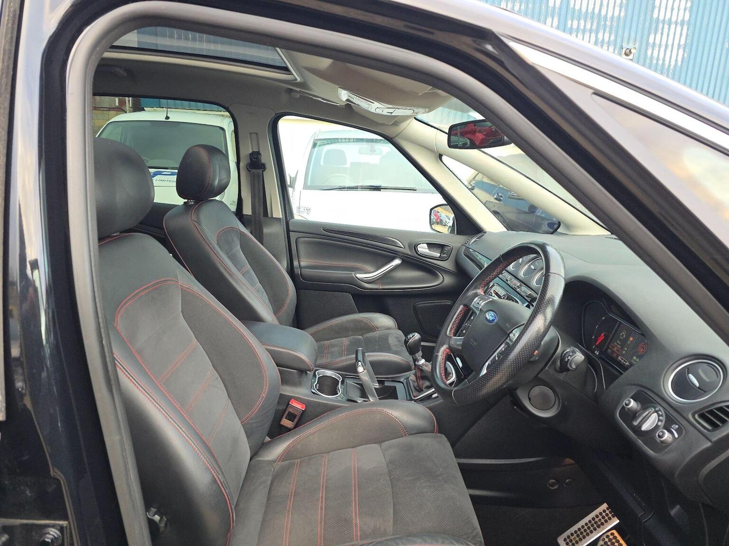 Used Ford S-Max 2013 for sale - 76455528: Photo 11