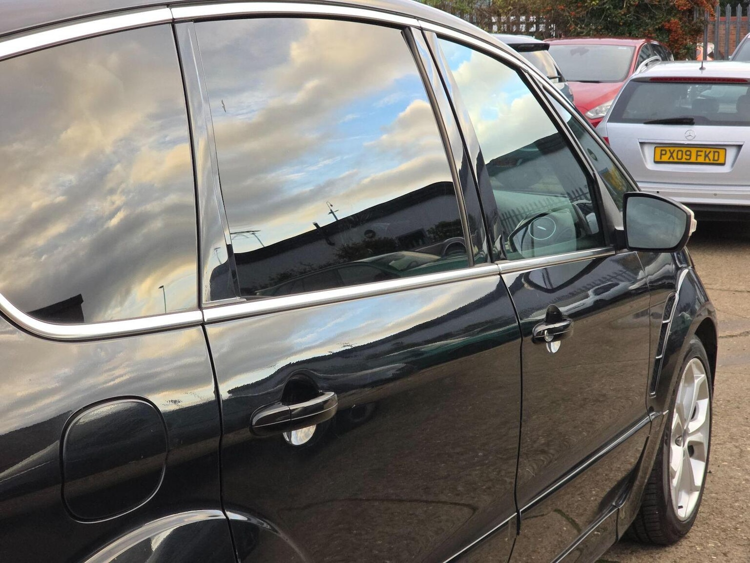 Used Ford S-Max 2013 for sale - 76455528: Photo 24