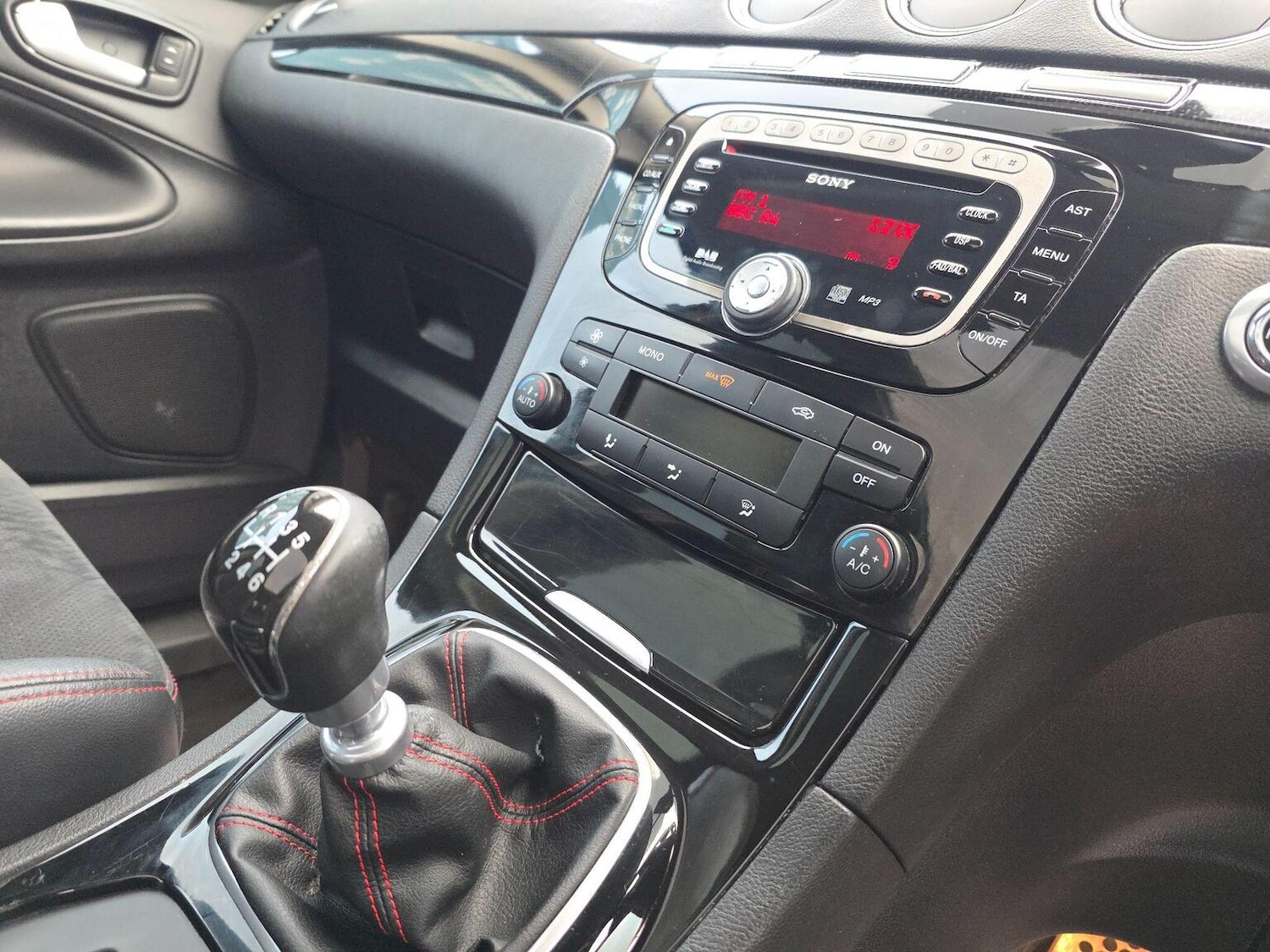 Used Ford S-Max 2013 for sale - 76455528: Photo 9