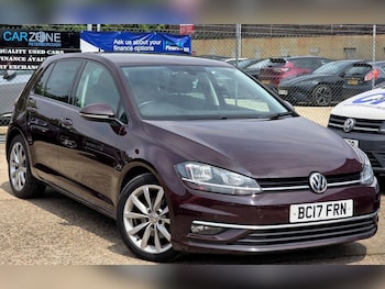 Used Volkswagen Golf 2017 for sale - 76107222: Photo
