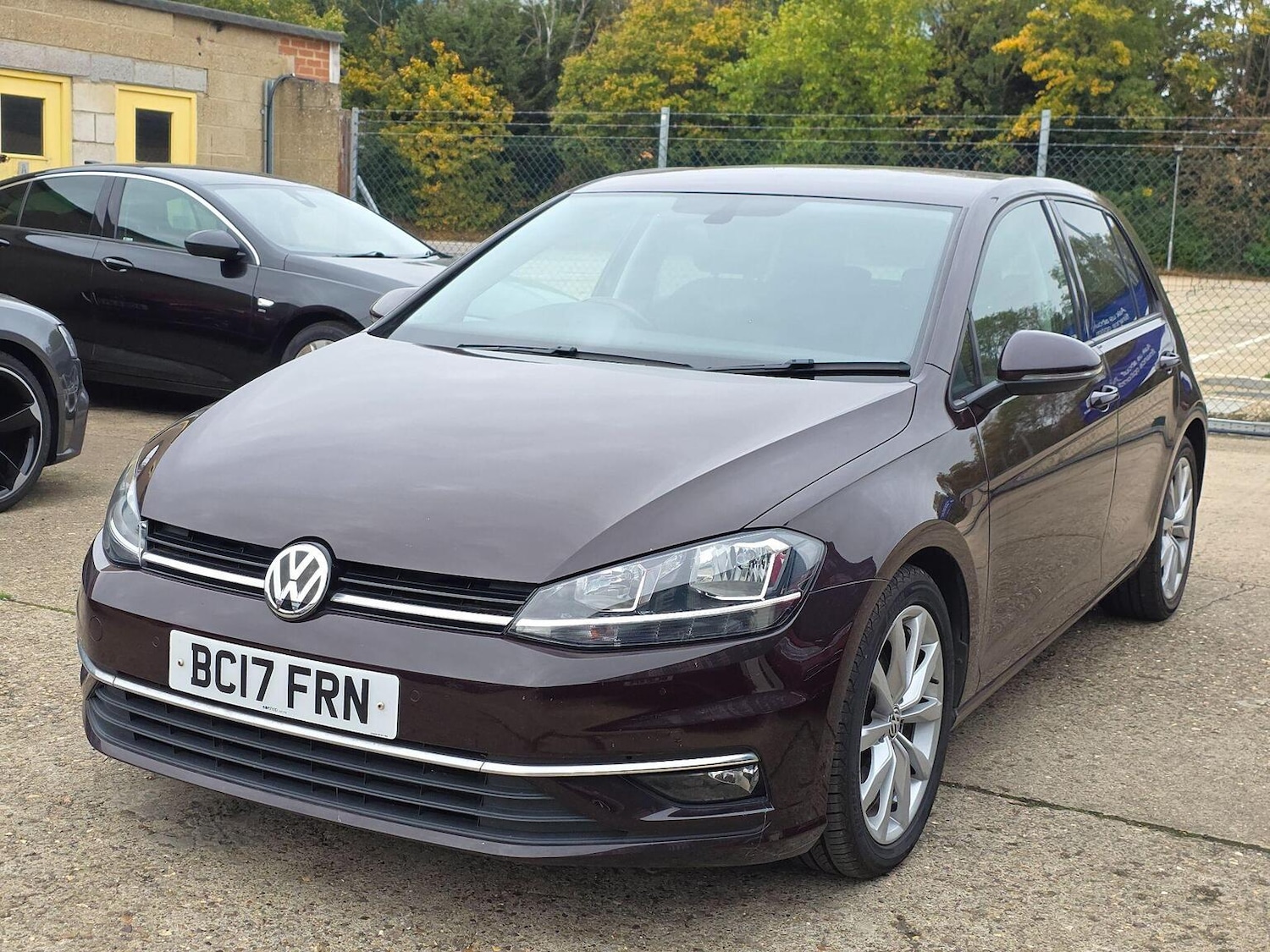 Used Volkswagen Golf 2017 for sale - 76107222: Photo 3