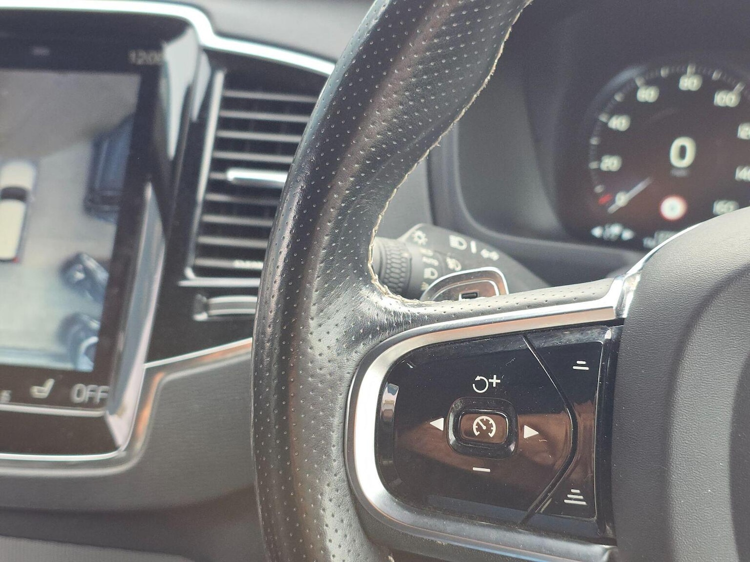 Used Volvo XC90 2015 for sale - 76358203: Photo 19