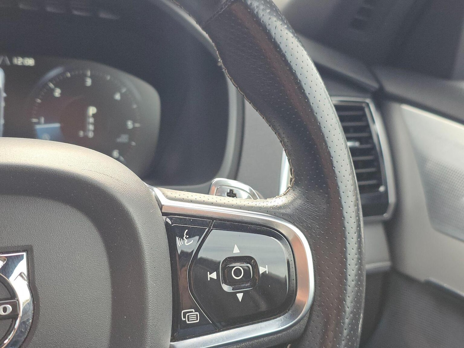 Used Volvo XC90 2015 for sale - 76358203: Photo 20