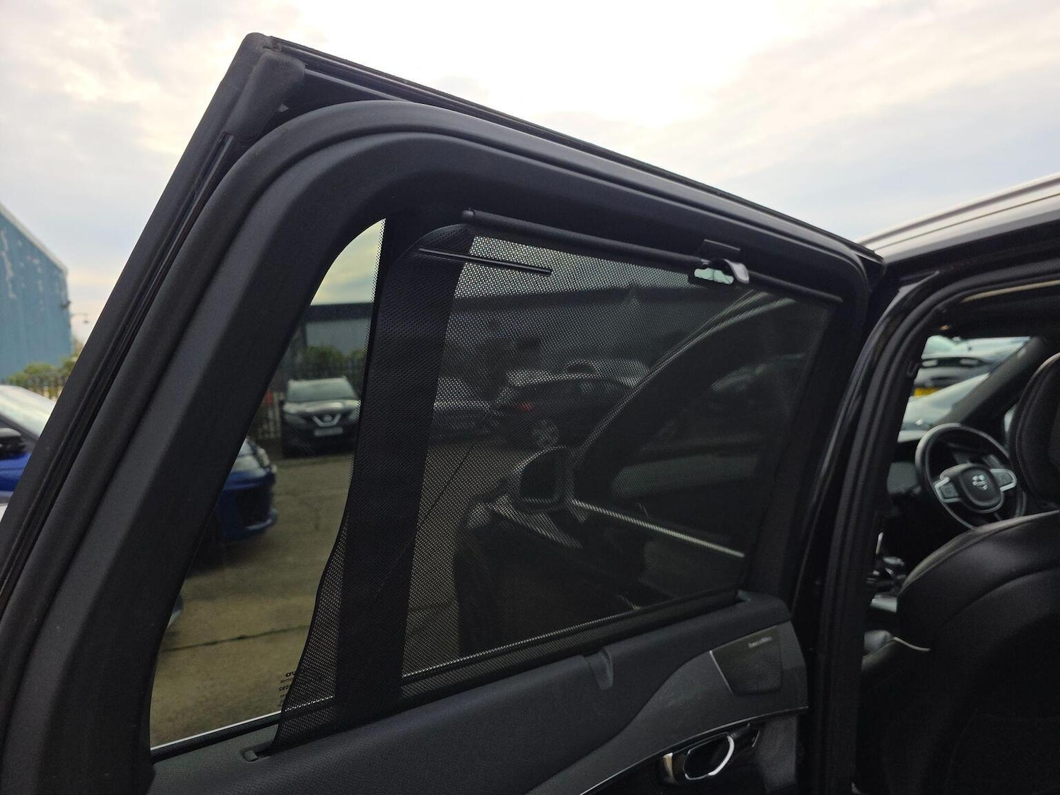 Used Volvo XC90 2015 for sale - 76358203: Photo 24