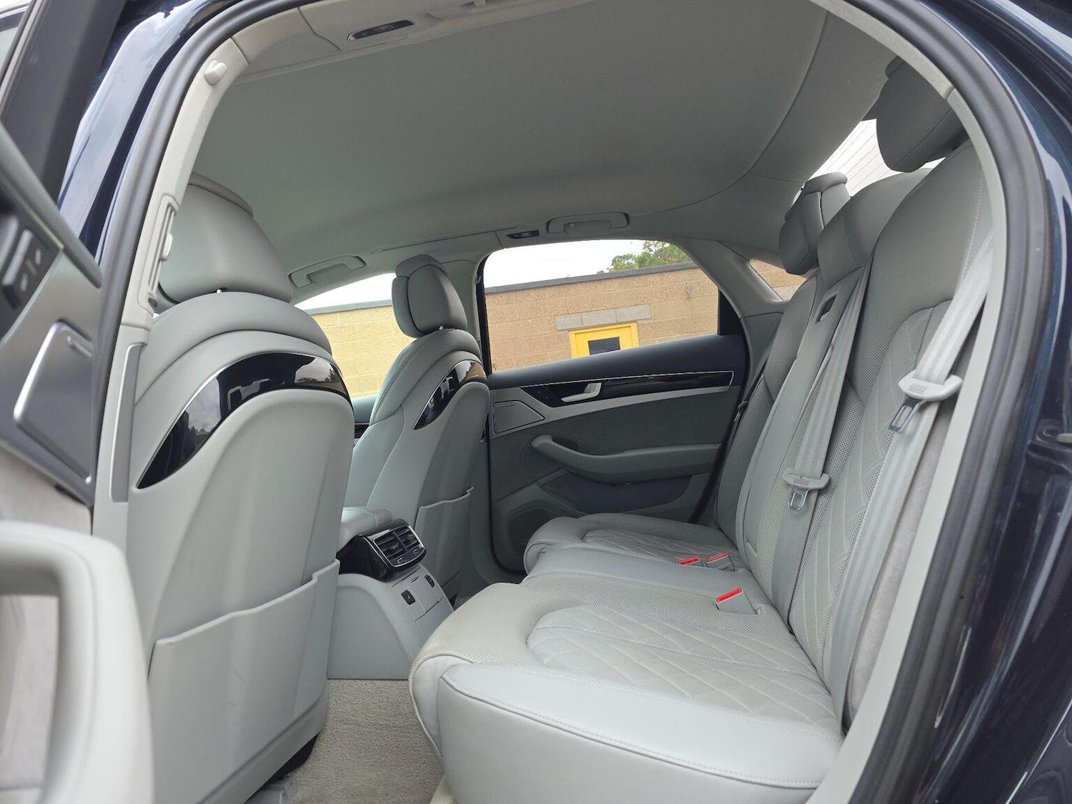 Used Audi A8 2016 for sale - 76107382: Photo 15