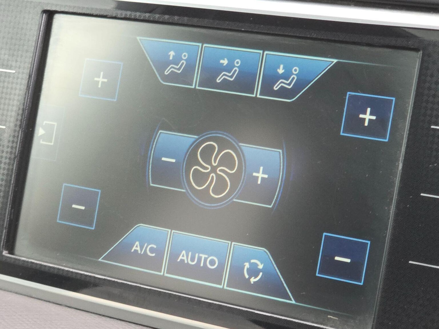 Used Citroen C4 Grand Picasso 2015 for sale - 76455418: Photo 19