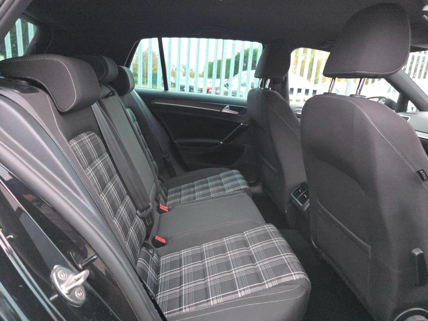 Used Volkswagen Golf 2017 for sale - 76525730: Photo 17