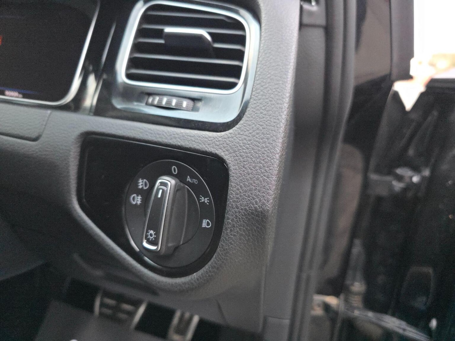 Used Volkswagen Golf 2017 for sale - 76525730: Photo 23