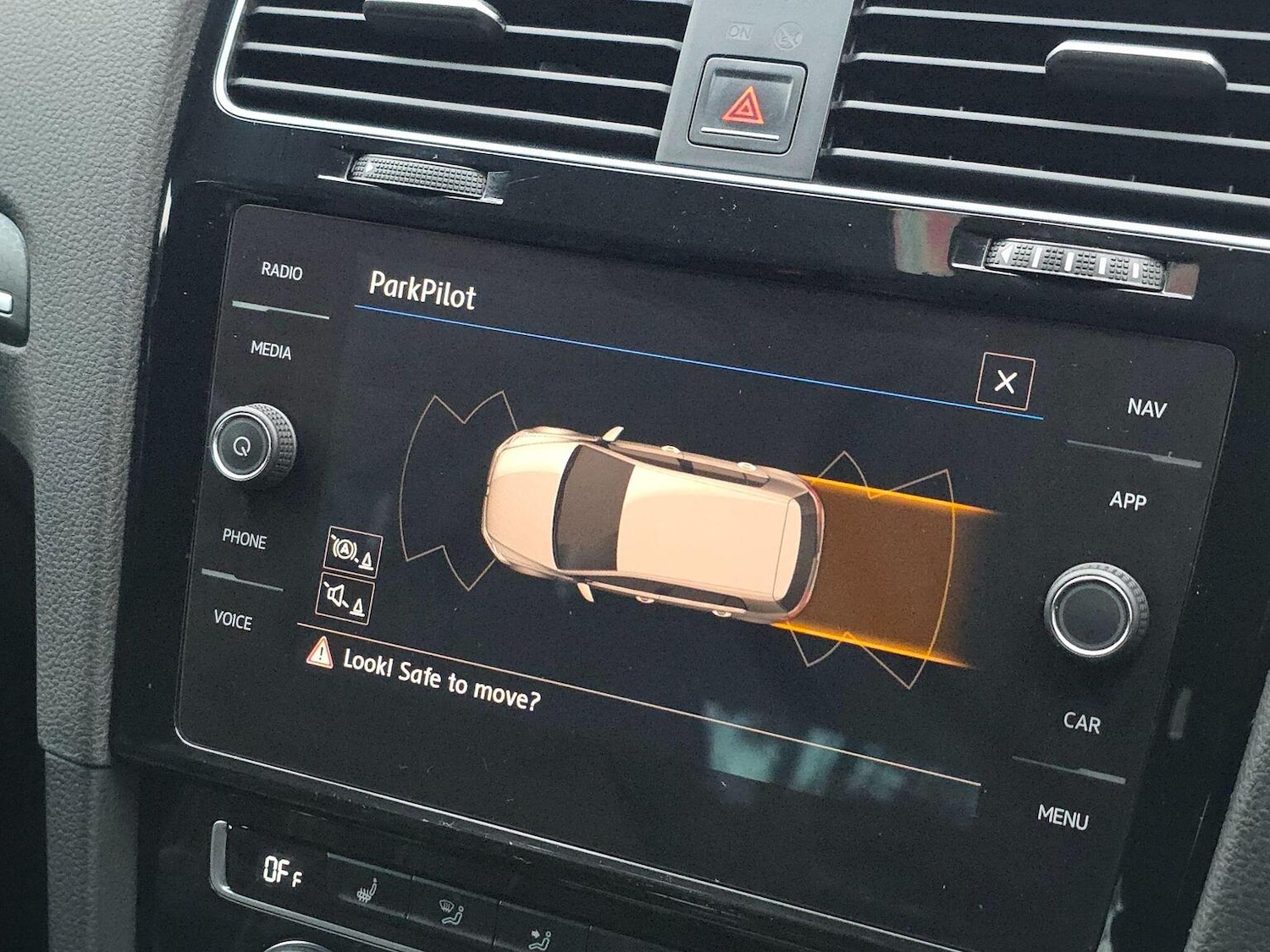 Used Volkswagen Golf 2017 for sale - 76525730: Photo 30